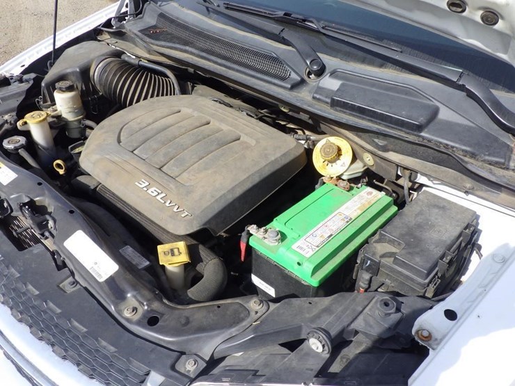 2015-dodge-grand-caravan-image-10