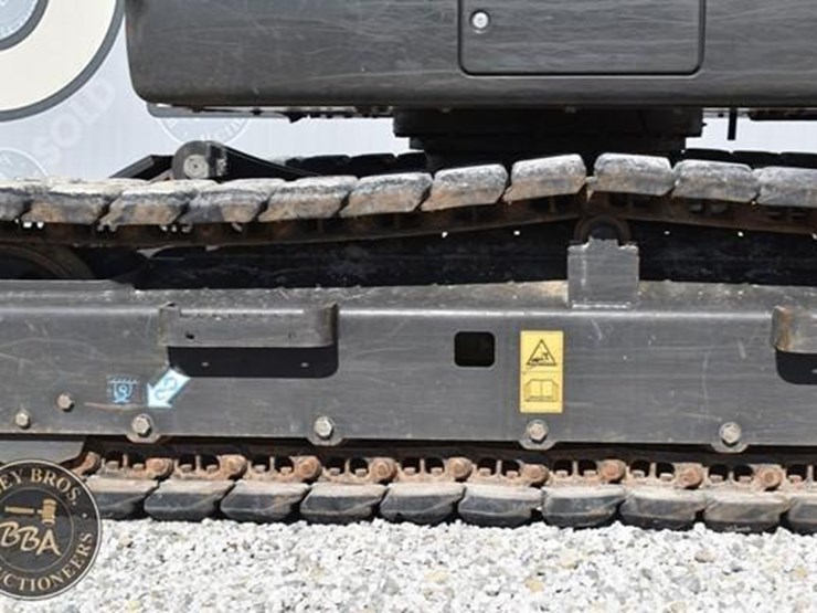 2022-case-cx75csr-image-55