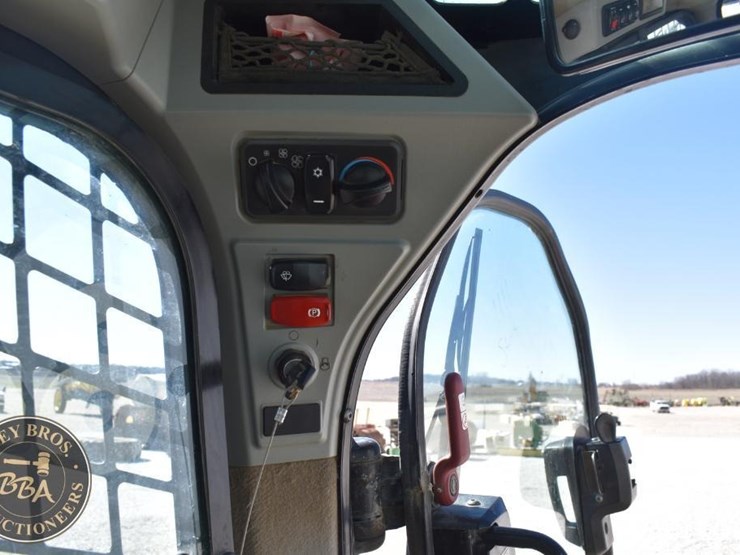 2023-caterpillar-259d3-image-61