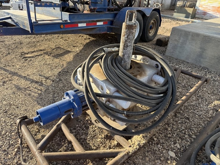 7-1/16-x-5m-2-3/8-sgl-stud-hydraulic-blowout-preventer,-charted-image-3