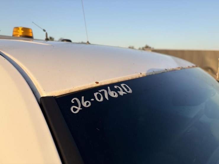 2013-chevrolet-2500-image-33