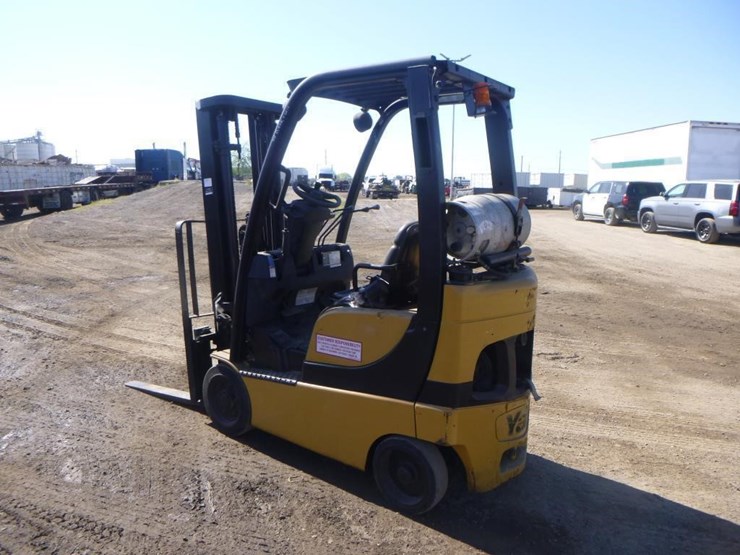 yale-glc30-forklift-image-4