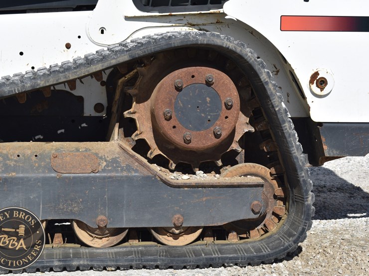 2016-bobcat-t650-image-39