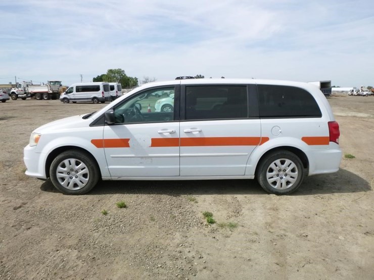 2014-dodge-grand-caravan-image-6