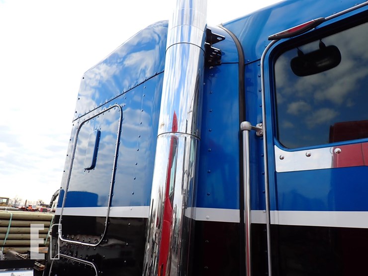 2006-kenworth-w900l-image-6