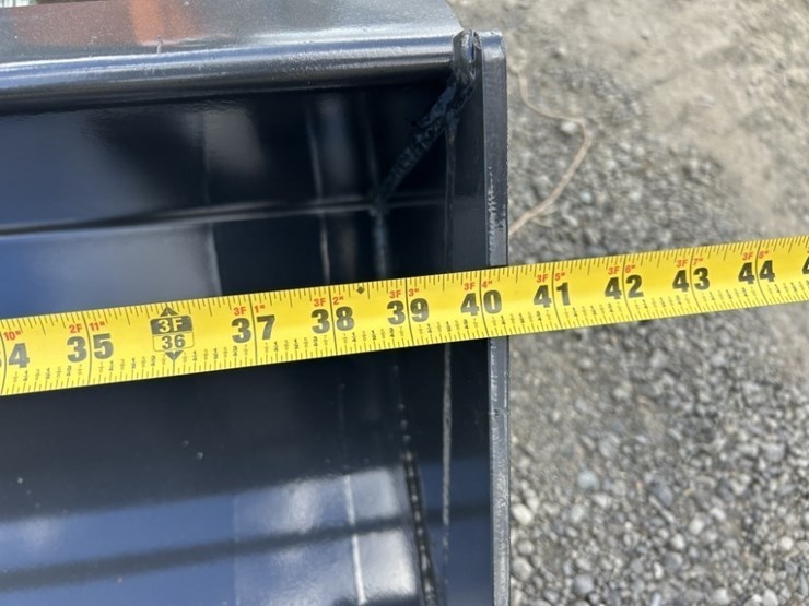 2026-arteer-qb-480-mini-compact-track-loader-image-9