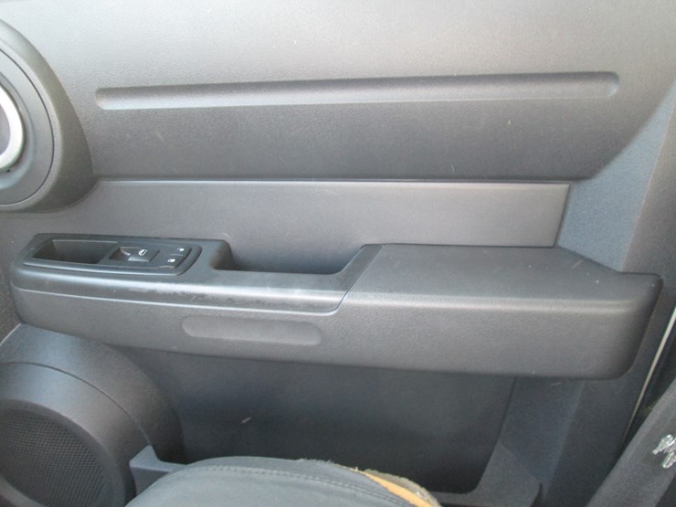 2008-dodge-nitro-image-27