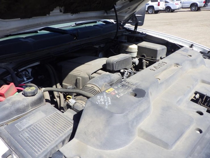 2013-chevrolet-2500hd-image-9