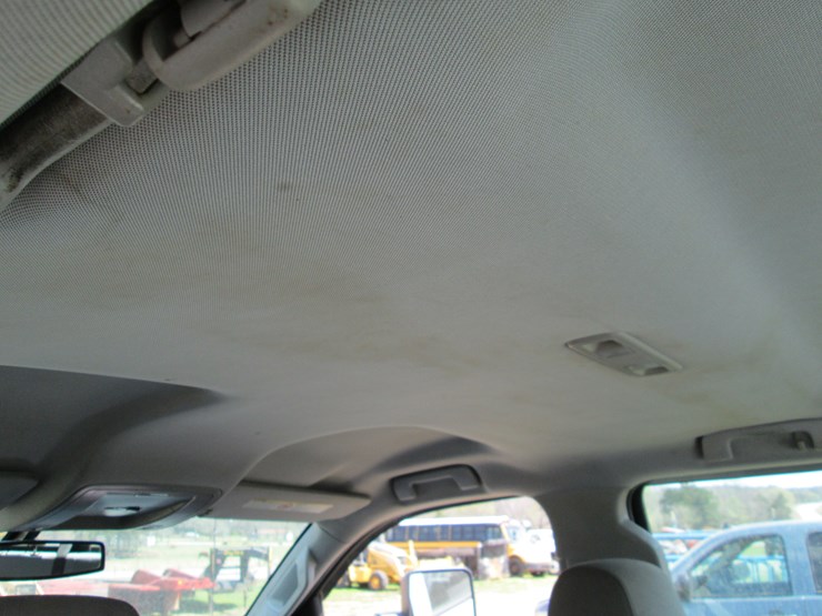 2017-chevrolet-3500hd-image-32