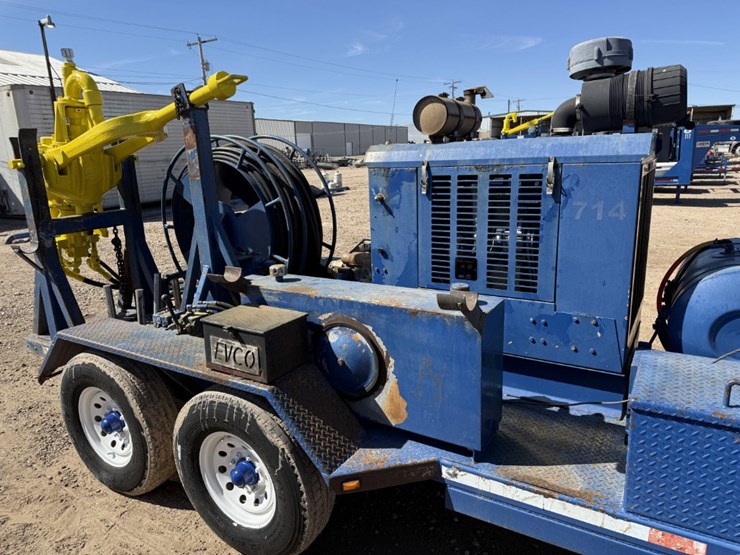 2006-evco-2.5-85-ton-power-swivel-mtd-on-2006-evco-15-t/a-gooseneck-trailer-image-13