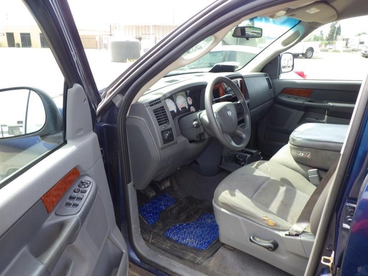 2005-dodge-ram-1500-image-5