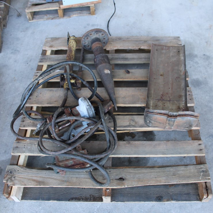 #1039 • Fenders, Vice, and Porta Power