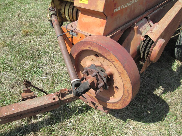 new-holland-273-image-14