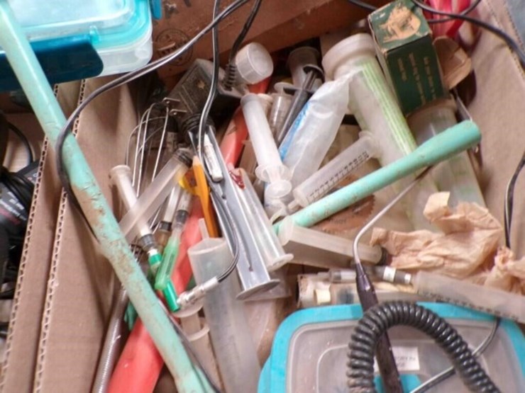 box-of-vet-supplies-image-3