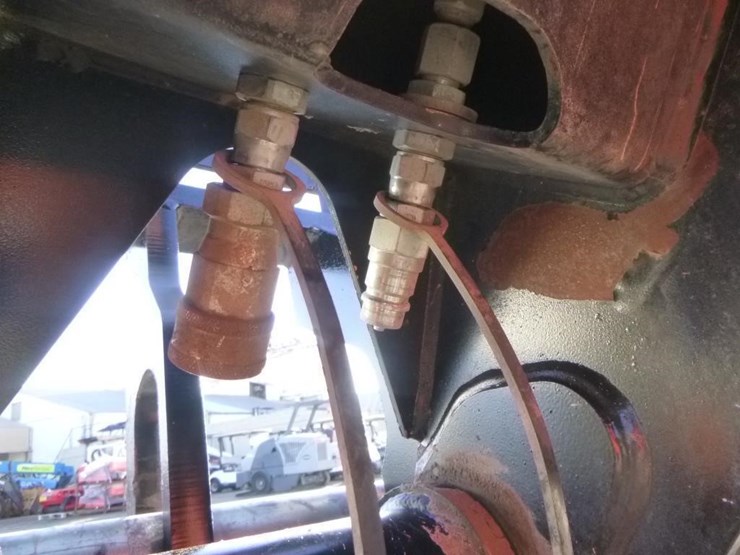 2018-jlg-8042-image-14