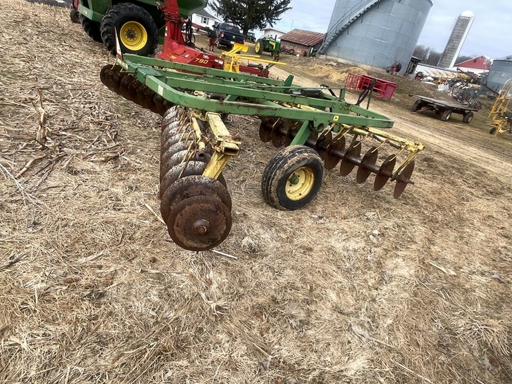 john-deere-210-image-4