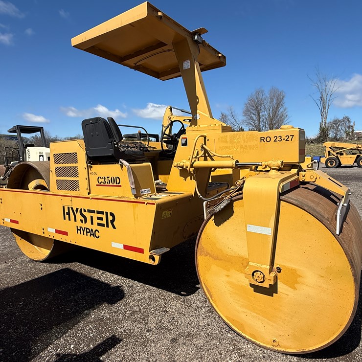 #82 • HYSTER C3500 DOUBLE DRUM ROLLER