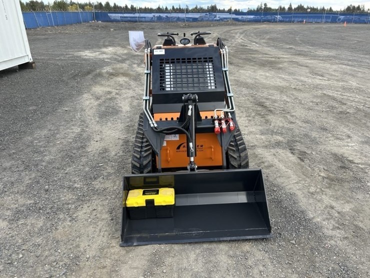 2026-arteer-qb-480-mini-compact-track-loader-image-8