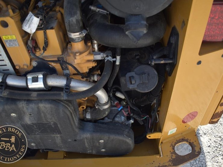 2023-caterpillar-259d3-image-35