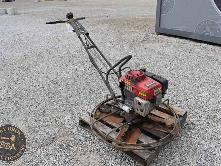 master-36in-walkbehind-trowel-42691-image-3