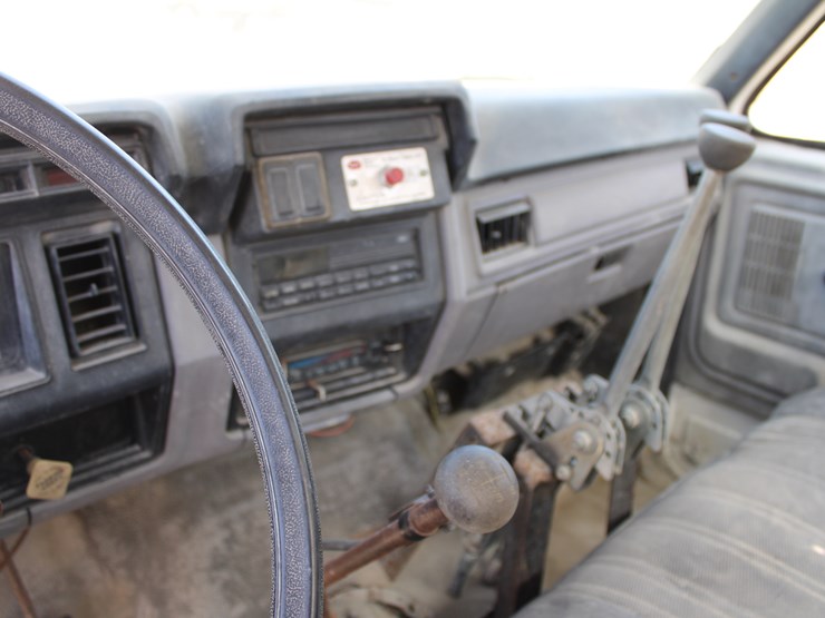 1998-ford-f700-image-12