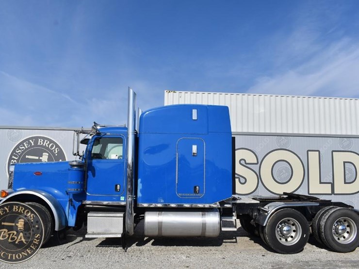 2007-peterbilt-379-image-5