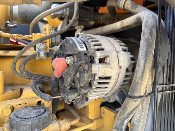 2018-deere-210lep-image-49