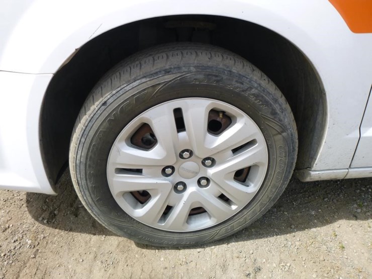 2014-dodge-grand-caravan-image-33