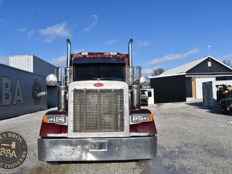 2004-peterbilt-379-image-23