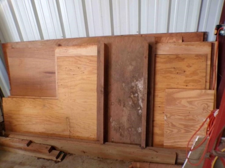 misc.-peg-board,-plywood,-ladders-image-3