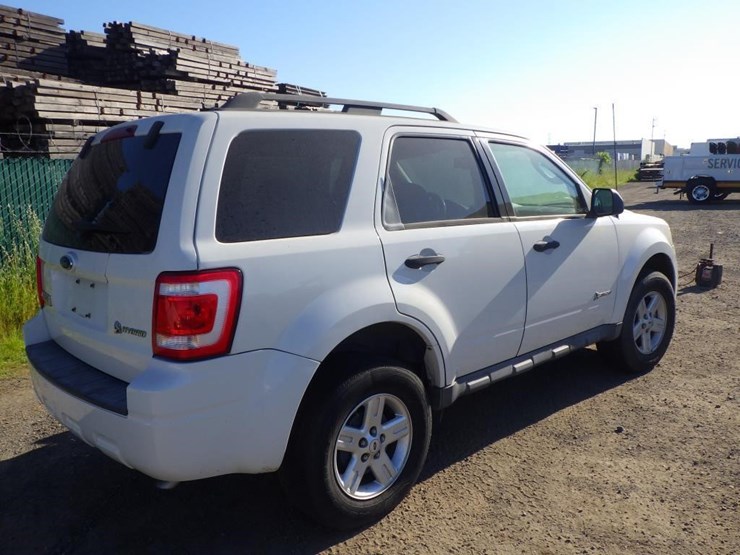 2009-ford-escape-image-3