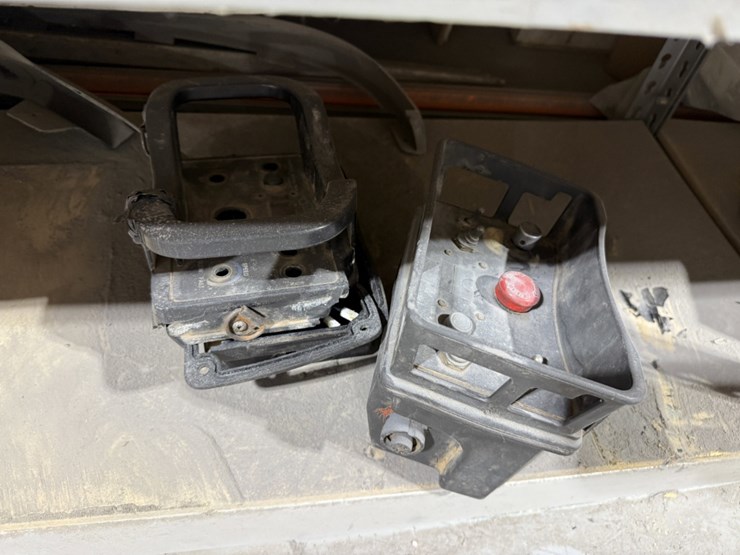 6-shelve-section-of-power-swivel-&-gd-tee-triplex-pump-parts-image-14