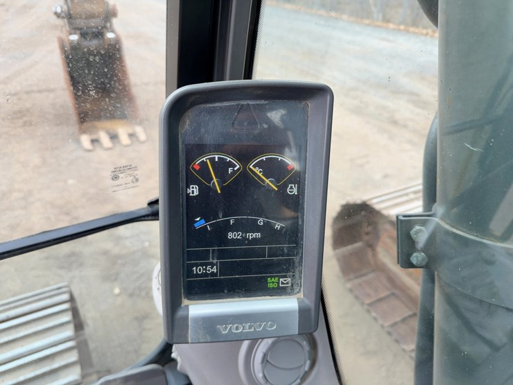 2013-volvo-ec300dl-image-40