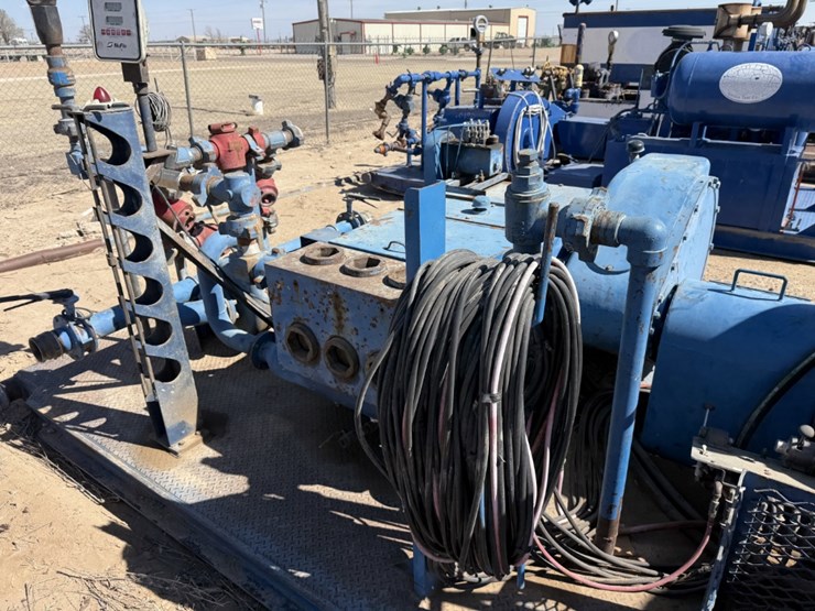 caterpillar-c13-image-12