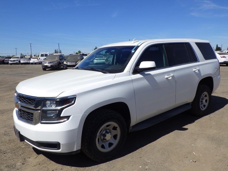 2016-chevrolet-tahoe-image-1