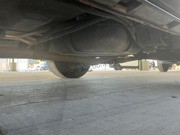 2014-ford-explorer-image-28