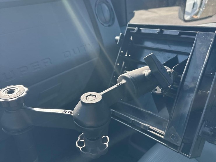 2019-ford-f750-image-40