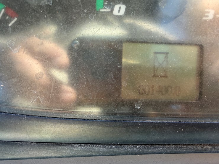 2017-case-580sn-image-12