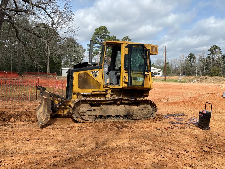 2004-deere-550h-image-4