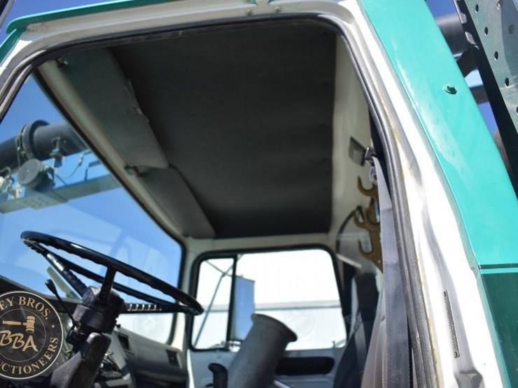 1996-ford-lnt8000-image-53