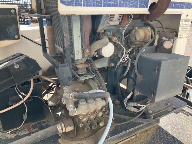 2004-access-utilities-vaster-800dt-towable-vacuum-image-14