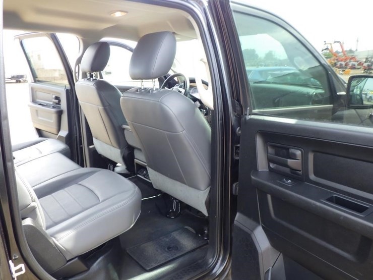 2017-dodge-1500-image-8