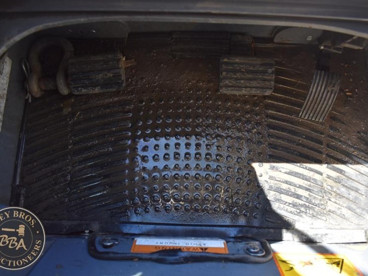 2020-takeuchi-tl8r2-image-51