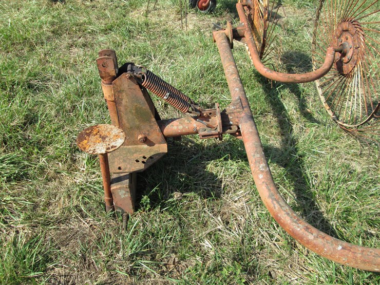 #37327-•-4-wheel-hay-rake-image-6