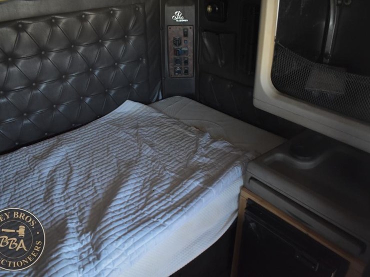 1998-international-9300-image-52