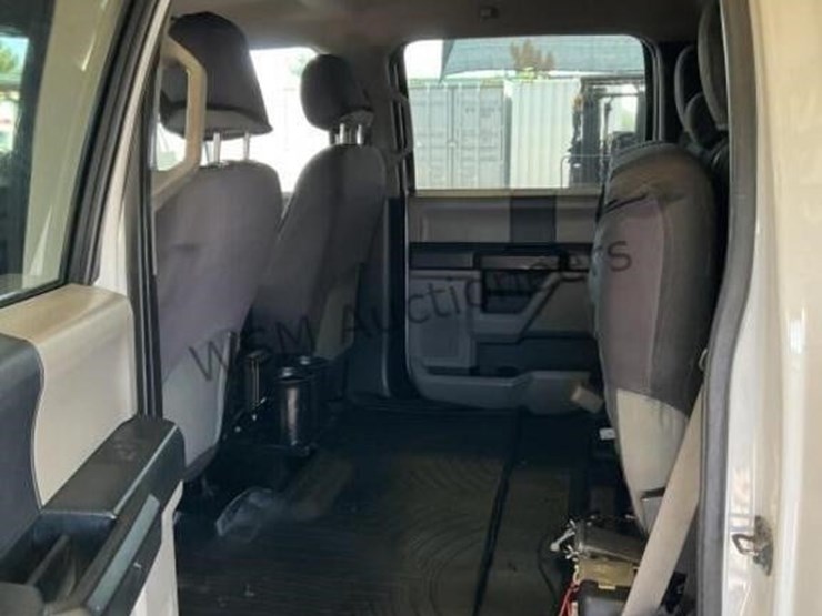 2017-ford-f550-image-26