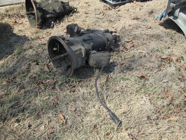 #43957-•-spicer-6sp-transmission-w/pto-image-2