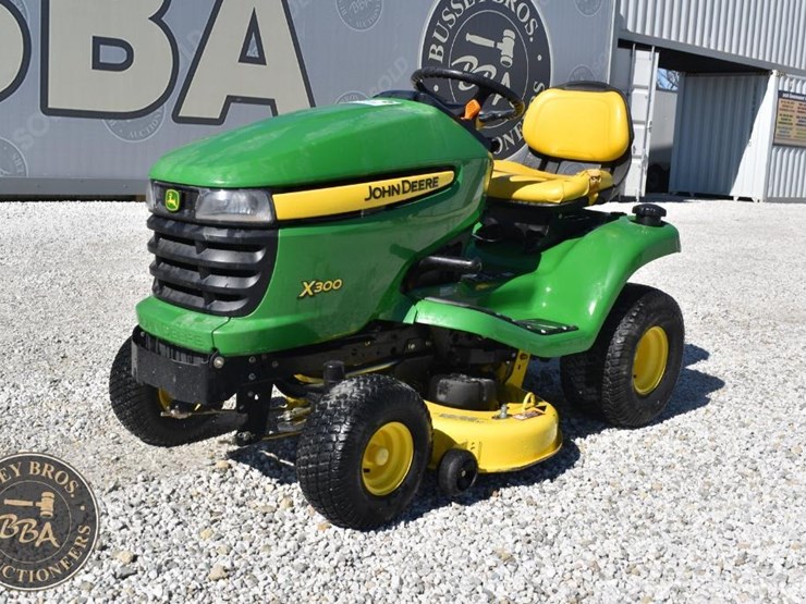 2008-john-deere-x300-image-2