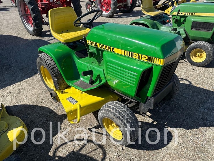 john-deere-212-image-1