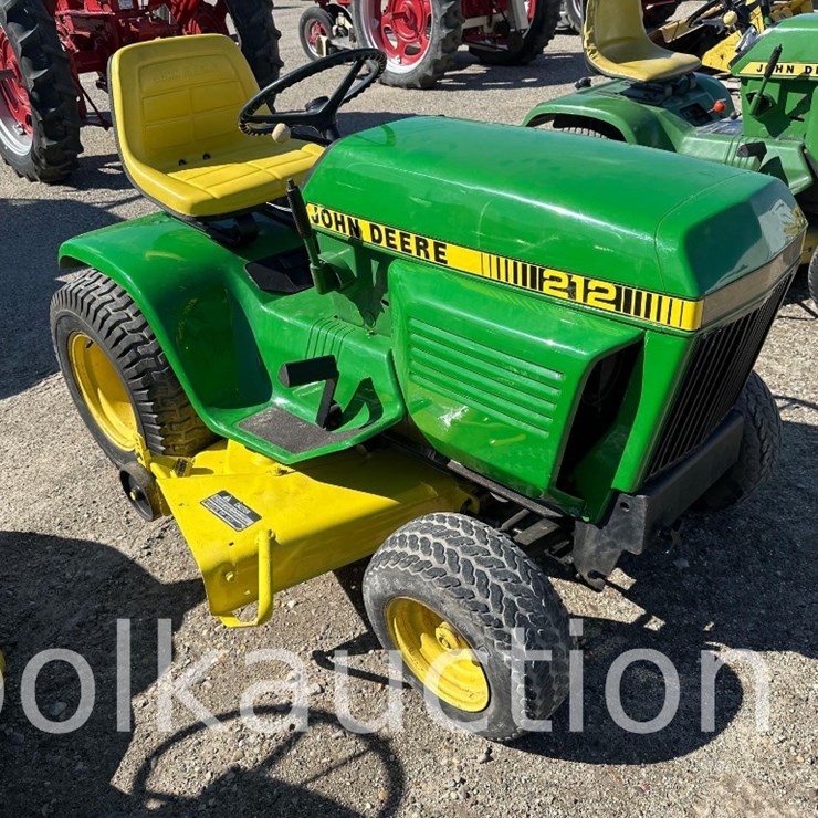 JOHN DEERE 212